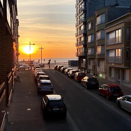 Sympa 6p Avec Garage Et Terrasse Ensoleillee Et Spacieuse A 25m De La Westende 아파트 미들케르케